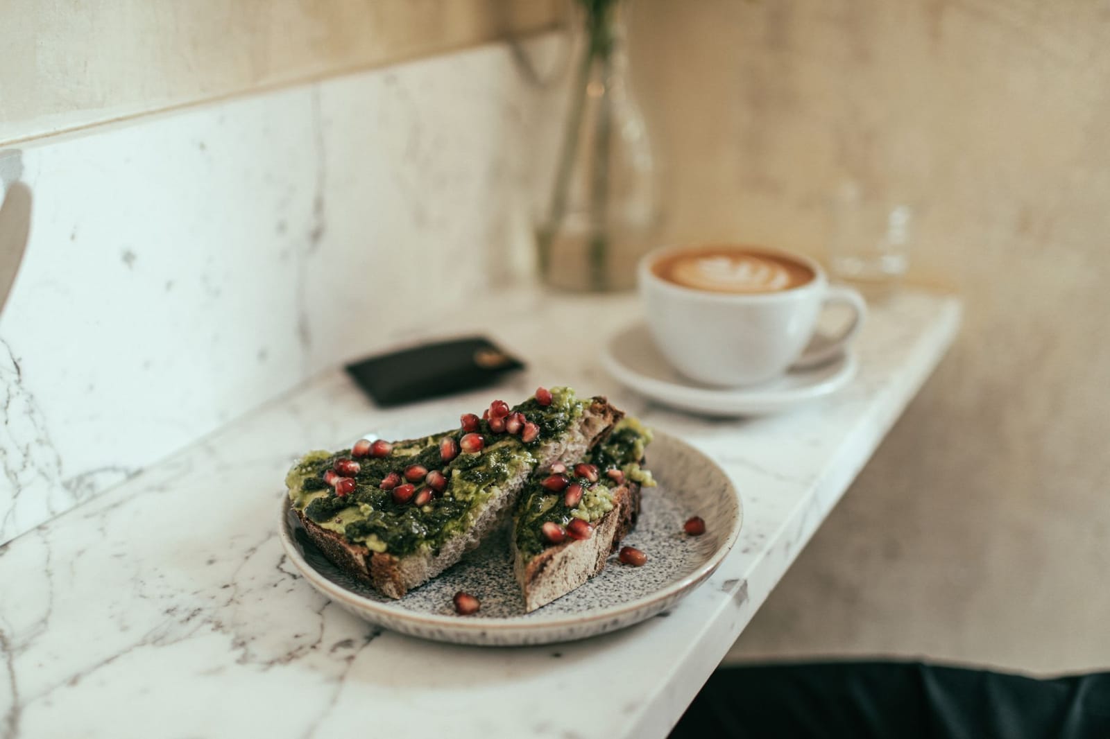 A vegan brunch at a coastal cafe