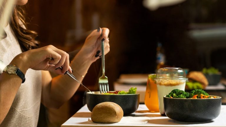 Mindful Eating: What It Means & How to Practice It